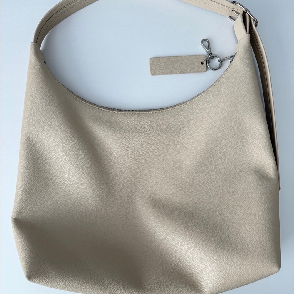 Recycled Leather Shoulder Bag in Stone baggu